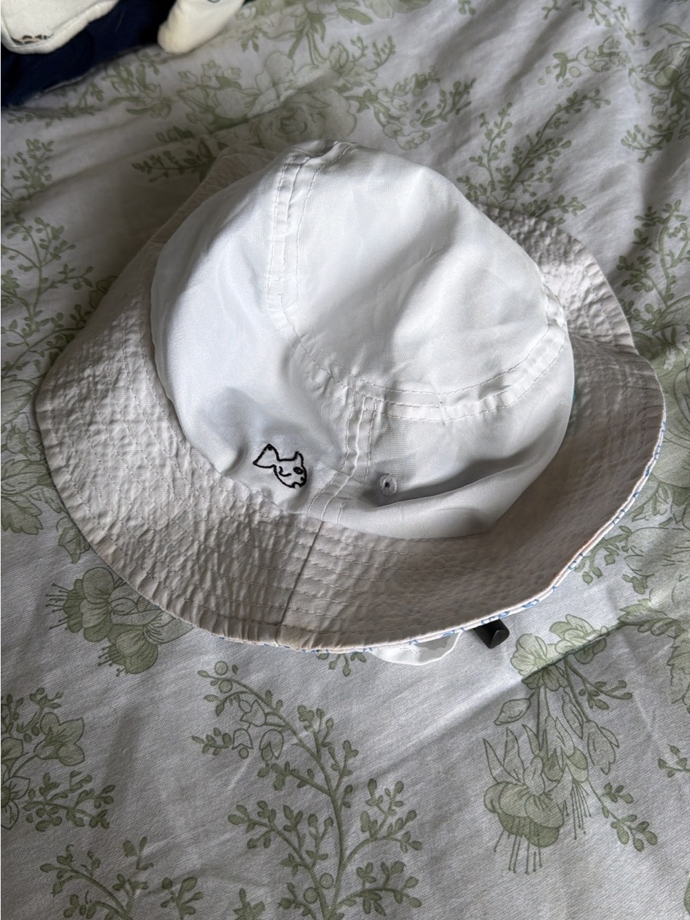 Kids White Bucket Hat with Embroidered Dog Accent